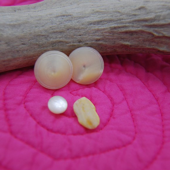 Vintage Lot of Mother of Pearl Cuff Links and Buttons - Picture 1 of 11